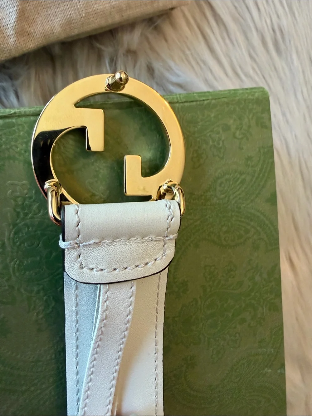 Gucci White Leather Belt with Gold Double G Buckle - Picture 7 of 11